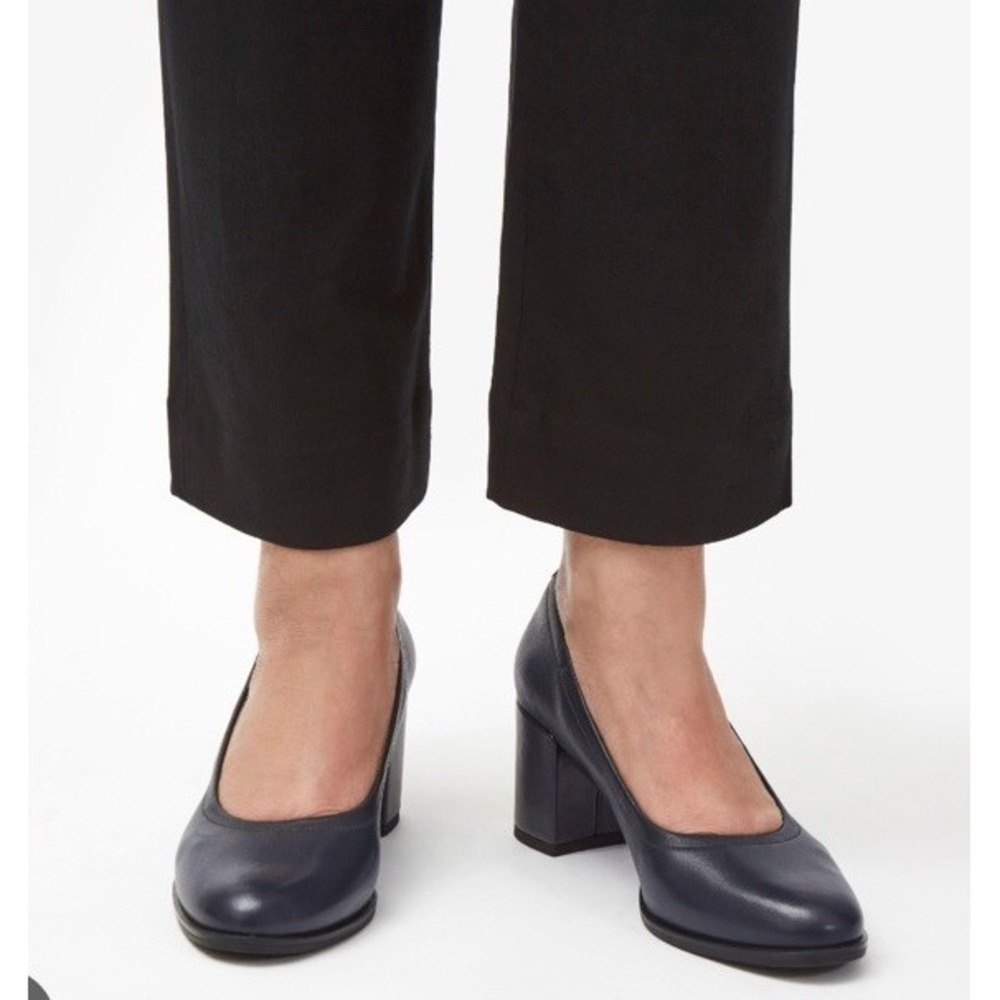 Clarks 10 M Freva 55 Court Pumps Navy Leather Classic Career Block Heels $110 - Picture 8 of 16